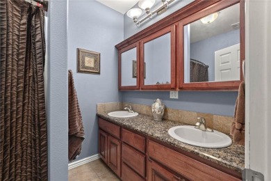 Beautiful Home in Bella Vista! Covered front porch and on Bella Vista - Metfield Golf Complex and Country Club in Arkansas - for sale on GolfHomes.com, golf home, golf lot