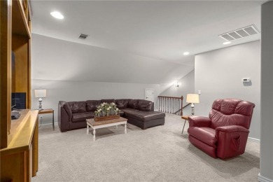 Beautiful Home in Bella Vista! Covered front porch and on Bella Vista - Metfield Golf Complex and Country Club in Arkansas - for sale on GolfHomes.com, golf home, golf lot