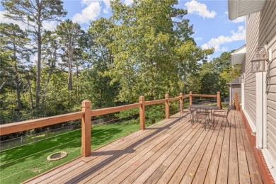 Beautiful Home in Bella Vista! Covered front porch and on Bella Vista - Metfield Golf Complex and Country Club in Arkansas - for sale on GolfHomes.com, golf home, golf lot