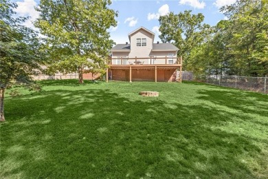 Beautiful Home in Bella Vista! Covered front porch and on Bella Vista - Metfield Golf Complex and Country Club in Arkansas - for sale on GolfHomes.com, golf home, golf lot