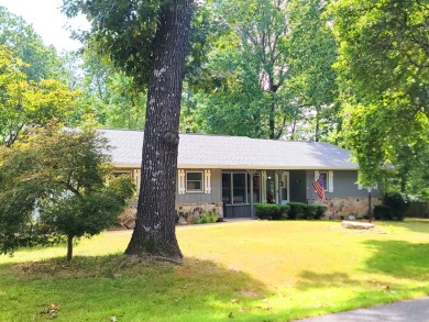 This well-kept ranch on Twin Lakes Golf Club in Arkansas - for sale on GolfHomes.com, golf home, golf lot