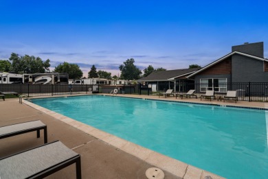 This gorgeous 2 bed 2 bath AMAZING floor plan in the Ridgeline on Broken Tee Golf Course in Colorado - for sale on GolfHomes.com, golf home, golf lot