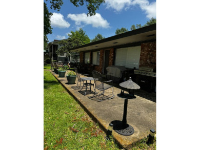 This 3 bedroom 2 bath brick home is located within walking on Lake Bruin Golf and Country Club in Louisiana - for sale on GolfHomes.com, golf home, golf lot