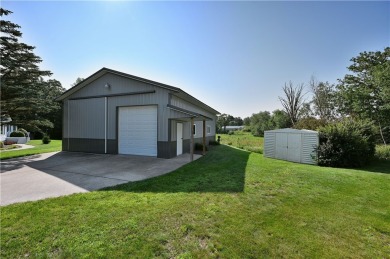 This beautifully maintained 3 bed, 2 bath home on the edge of on Rolling Oaks Golf Course in Wisconsin - for sale on GolfHomes.com, golf home, golf lot