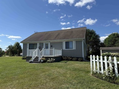 Welcome to your up north getaway! This charming 2-bedroom on Lakeside Golf Course in Michigan - for sale on GolfHomes.com, golf home, golf lot