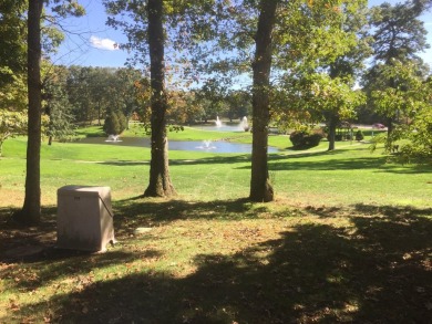 This lovely Baronet model is an end-unit with tasteful upgrades on Leisure Village Golf Course in New York - for sale on GolfHomes.com, golf home, golf lot