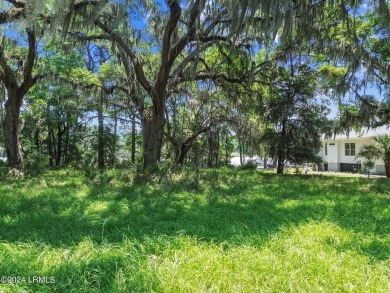 This beautiful waterfront homesite is located in desirable on The Golf Club at Pleasant Point Plantation in South Carolina - for sale on GolfHomes.com, golf home, golf lot