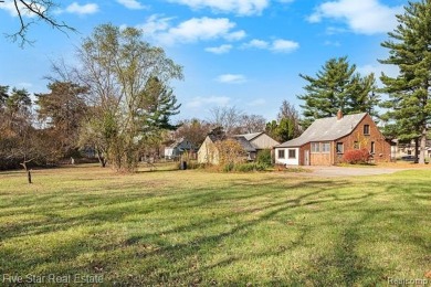 *Final offers due by 11/18 @ 10:00am* This 4-bedroom, 1-bathroom on Cherry Creek Golf Club in Michigan - for sale on GolfHomes.com, golf home, golf lot