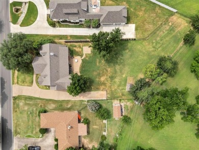 BRAND NEW ROOF!!!  You're Going to Love This One!
Step into on Pecan Plantation Country Club in Texas - for sale on GolfHomes.com, golf home, golf lot