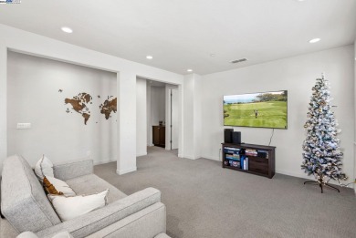 Come check out this gorgeous Paradise Valley beauty!! Located in on Paradise Valley Golf Course in California - for sale on GolfHomes.com, golf home, golf lot