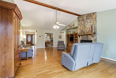 Live the lake life you've always imagined in this one-owner on Peninsula Golf Resort in Kentucky - for sale on GolfHomes.com, golf home, golf lot