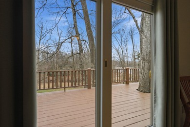 Live the lake life you've always imagined in this one-owner on Peninsula Golf Resort in Kentucky - for sale on GolfHomes.com, golf home, golf lot