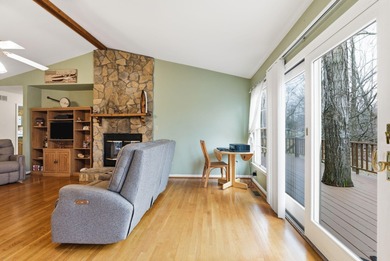 Live the lake life you've always imagined in this one-owner on Peninsula Golf Resort in Kentucky - for sale on GolfHomes.com, golf home, golf lot