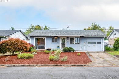 Discover low-maintenance living in this updated 2-bedroom on  in Oregon - for sale on GolfHomes.com, golf home, golf lot