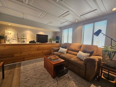 Stunning Update! 2 Bed 2 Bath Features New Foam Roof W/Warrantee on Viewpoint Golf Resort in Arizona - for sale on GolfHomes.com, golf home, golf lot
