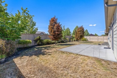 Welcome home! This beautiful 3 bedroom, 2 bathroom rambler is on Horn Rapids Golf Club in Washington - for sale on GolfHomes.com, golf home, golf lot