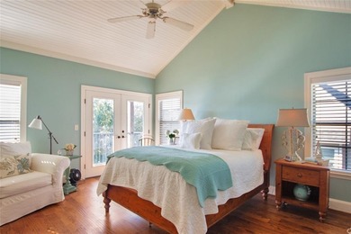 This stunning 4-bedroom, custom built 3408 sq ft lake front home on Hide-A-Way Lake Golf Course in Texas - for sale on GolfHomes.com, golf home, golf lot