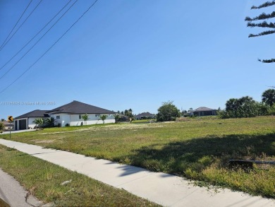 Residential extra wide waterfront & city center lot. No Flood on El Rio Golf Course and Club in Florida - for sale on GolfHomes.com, golf home, golf lot