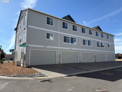 Way below current 30 year interest rate available with preferred on  in Oregon - for sale on GolfHomes.com, golf home, golf lot