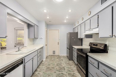 Charming 2-bedroom Gemini home in the vibrant 55+ community of on Sun City Lakes West and East in Arizona - for sale on GolfHomes.com, golf home, golf lot