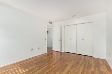 Charming 2-bedroom Gemini home in the vibrant 55+ community of on Sun City Lakes West and East in Arizona - for sale on GolfHomes.com, golf home, golf lot