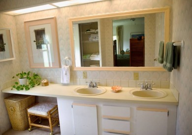 Anxious Seller- Relocating, Make Offer.   Enjoy stunning sunsets on Pine Lakes Country Club in Florida - for sale on GolfHomes.com, golf home, golf lot