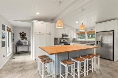 This exceptional property offers 352 feet of platted waterfront on Pinnacle Golf and Boat Club in Texas - for sale on GolfHomes.com, golf home, golf lot