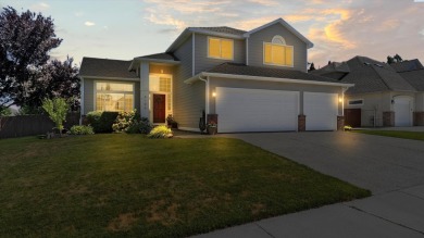 Nestled in the Canyon Lakes community just a block off the on Canyon Lakes Golf Course in Washington - for sale on GolfHomes.com, golf home, golf lot