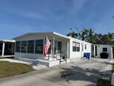 991 Haiti E Venice FL  34285  Bay Indies 55+ Mobile Home on Bird Bay Executive Golf Club in Florida - for sale on GolfHomes.com, golf home, golf lot