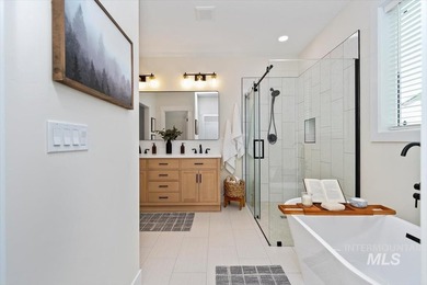 Move-in Ready! Nestled in the peaceful Sunfield Estates on River Birch Golf Course in Idaho - for sale on GolfHomes.com, golf home, golf lot