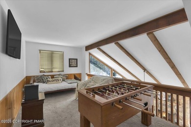 Beautiful contemporary mountain home offering 3 bedrooms, 2 full on Split Rock Resort and Country Club in Pennsylvania - for sale on GolfHomes.com, golf home, golf lot