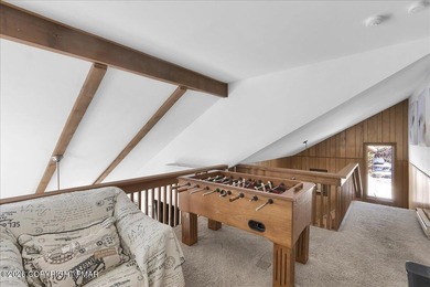 Beautiful contemporary mountain home offering 3 bedrooms, 2 full on Split Rock Resort and Country Club in Pennsylvania - for sale on GolfHomes.com, golf home, golf lot