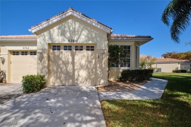 3 Bedroom attached villa in Lexington Country Club's Lake on Lexington Country Club in Florida - for sale on GolfHomes.com, golf home, golf lot