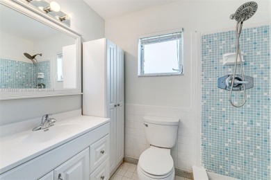 Welcome to effortless living in this charming 2BD/2BA on Leisureville Community Association in Florida - for sale on GolfHomes.com, golf home, golf lot