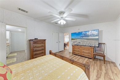 Welcome to this 3-bedroom, 2-bath fully furnished turnkey mobile on Kings Gate Golf Club in Florida - for sale on GolfHomes.com, golf home, golf lot