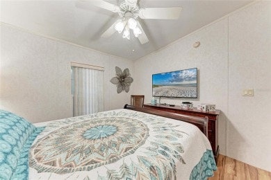 Welcome to this 3-bedroom, 2-bath fully furnished turnkey mobile on Kings Gate Golf Club in Florida - for sale on GolfHomes.com, golf home, golf lot