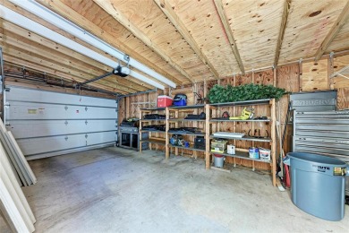 Welcome to this 3-bedroom, 2-bath fully furnished turnkey mobile on Kings Gate Golf Club in Florida - for sale on GolfHomes.com, golf home, golf lot