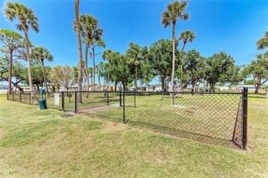 Welcome to this 3-bedroom, 2-bath fully furnished turnkey mobile on Kings Gate Golf Club in Florida - for sale on GolfHomes.com, golf home, golf lot