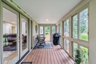 Luxurious Living in Prestigious Turnberry Subdivision  Discover on Turnberry Country Club in Illinois - for sale on GolfHomes.com, golf home, golf lot