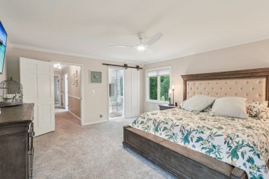 Luxurious Living in Prestigious Turnberry Subdivision  Discover on Turnberry Country Club in Illinois - for sale on GolfHomes.com, golf home, golf lot