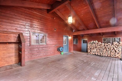 Escape to your dream cabin in beautiful McCall! This charming on McCall Municipal Golf Course in Idaho - for sale on GolfHomes.com, golf home, golf lot