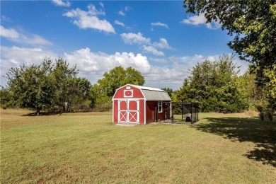 Come fall in love with this beautifully maintained five-lot on Linn Valley Lakes - Deer Trace Golf Course in Kansas - for sale on GolfHomes.com, golf home, golf lot