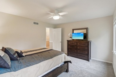 Luxurious Living in Prestigious Turnberry Subdivision  Discover on Turnberry Country Club in Illinois - for sale on GolfHomes.com, golf home, golf lot