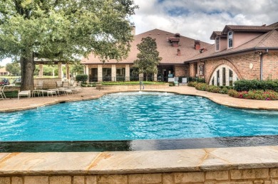 PRISTINE HOME IN HERITAGE RANCH (50+ GATED COMMUNITY) - on Heritage Ranch Golf and Country Club in Texas - for sale on GolfHomes.com, golf home, golf lot