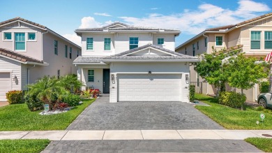 Welcome to this beautiful designed 3-bedroom + den, 2.5-bathroom on Crystal Lake Country Club in Florida - for sale on GolfHomes.com, golf home, golf lot