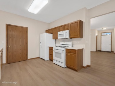 Carillon Ranch Townhome-All one level, Renovated & Refreshed on The Links at Carillon in Illinois - for sale on GolfHomes.com, golf home, golf lot