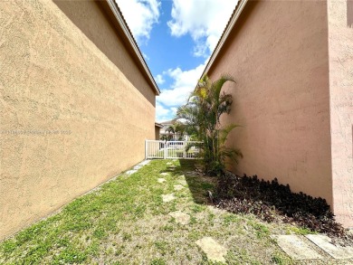 Details coming on Inverrary Country Club in Florida - for sale on GolfHomes.com, golf home, golf lot