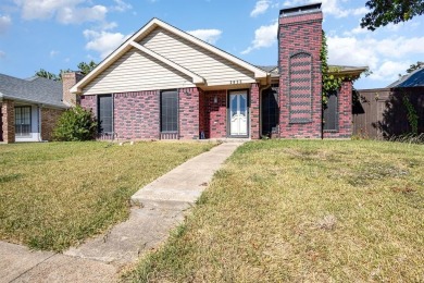 Very nice house in the prestigious Oakridge neighbourhood in on Duck Creek Golf Club in Texas - for sale on GolfHomes.com, golf home, golf lot