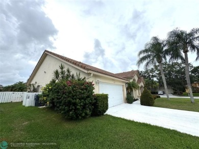 Welcome to this great community with golf course but no require on Winston Trails Golf Course in Florida - for sale on GolfHomes.com, golf home, golf lot