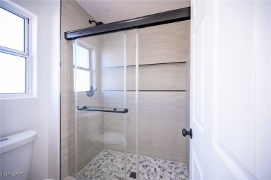 Charming 2-bedroom, 2 bathroom home in Sun City on Highland Falls Golf Club in Nevada - for sale on GolfHomes.com, golf home, golf lot